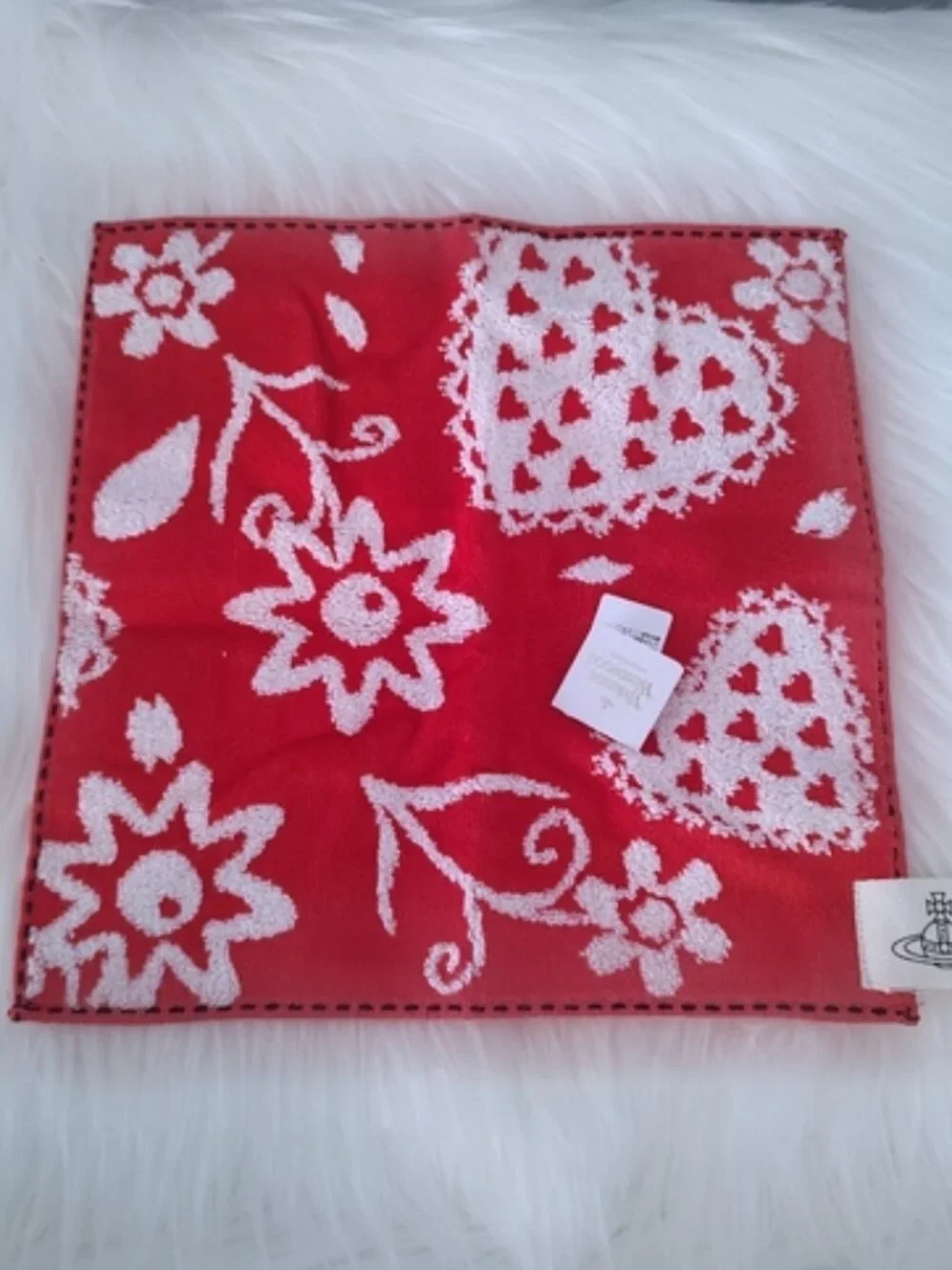 Vivienne Westwood heart floral finger towel NWT